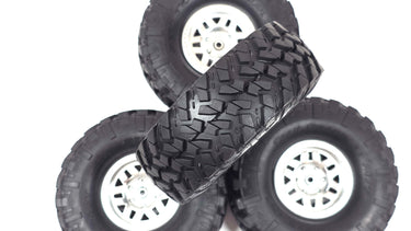 Axial SCX10III 1.9 Nitto Trail Grappler Scale Tires w/ Plastic Bead Lock Wheels Set of 4 w/ Wheel Nut Covers